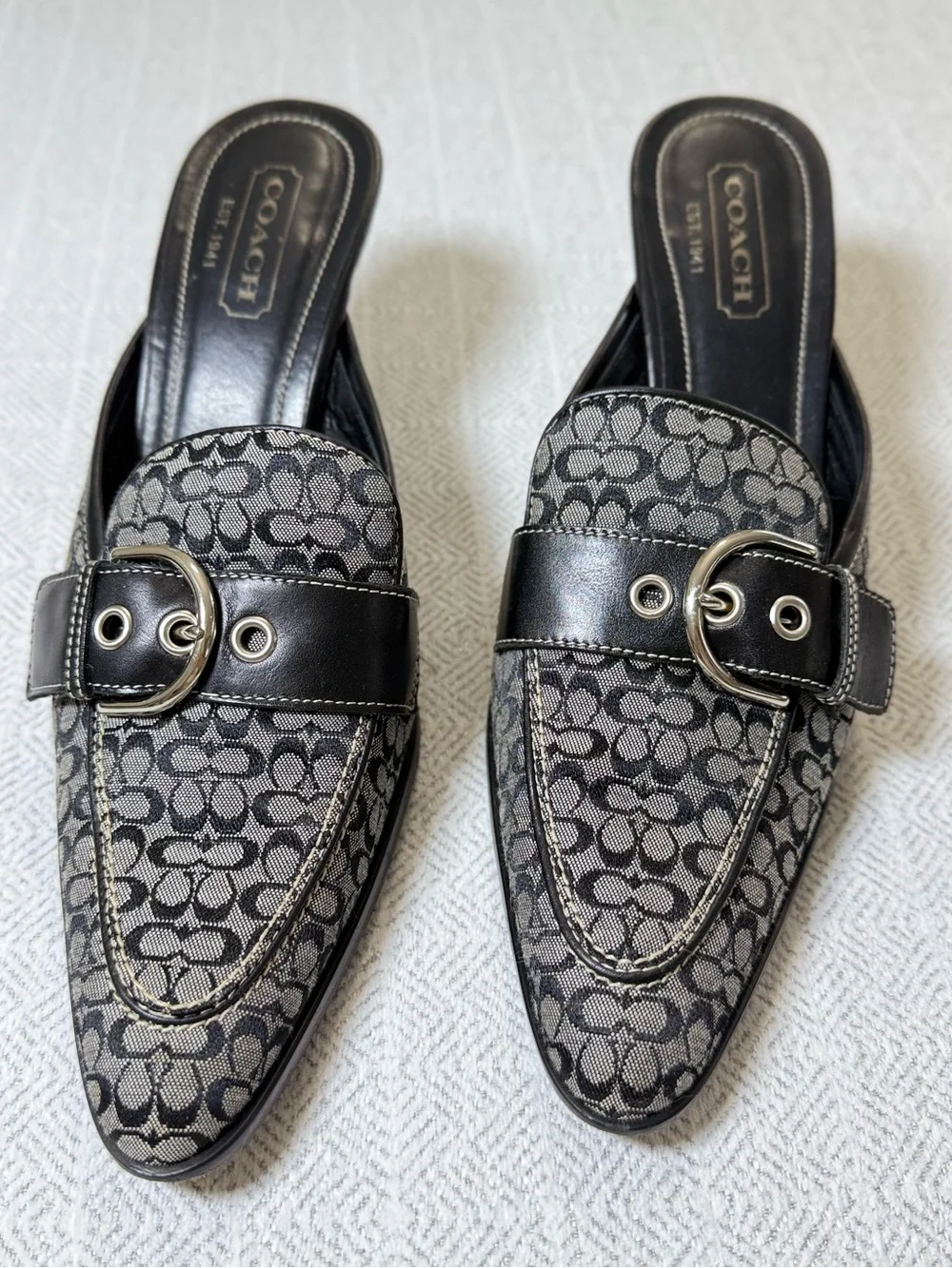 Vintage Coach Logo Canvas Mules Kitten Heels Pointy Toe Buckled with box 8 1/2